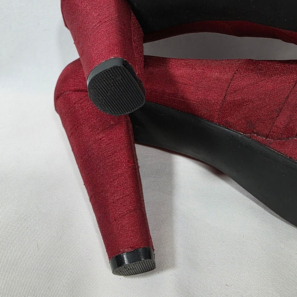Rocket Dog K9 Red Pleated Knot Platform Pumps Floral Lining Heels Burgundy - Picture 10 of 10